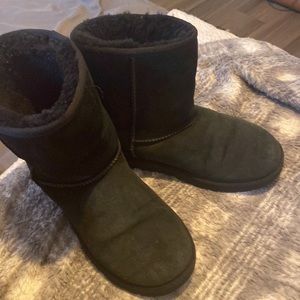 UGG CLASSIC BLACK BOOTIES SZ 6